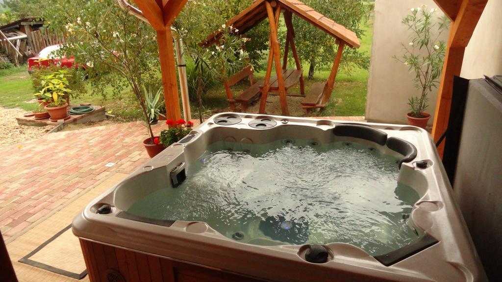 Gerendas Vendeghaz Otel Egerszalók Dış mekan fotoğraf